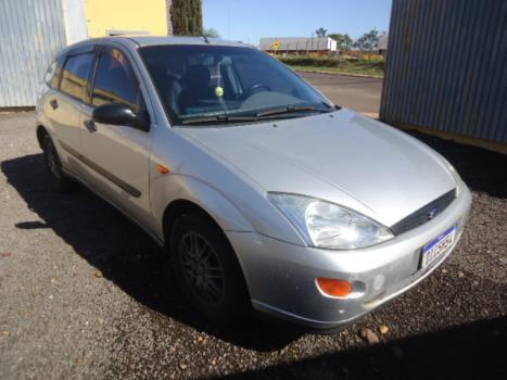 FORD Focus Hatch 1.8 16V 4P, Foto 2