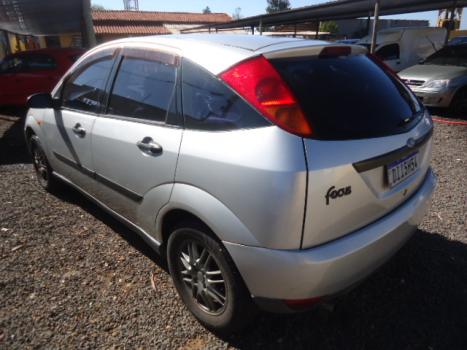 FORD Focus Hatch 1.8 16V 4P, Foto 5