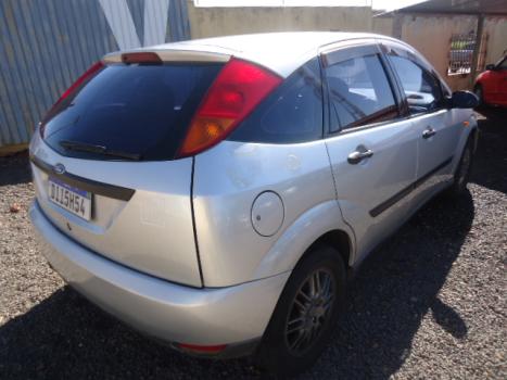 FORD Focus Hatch 1.8 16V 4P, Foto 6