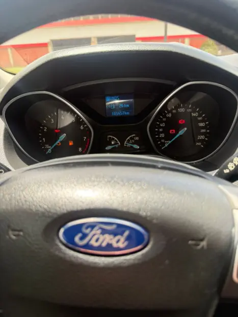 FORD Focus Hatch 2.0 16V 4P FLEX SE AUTOM�TICO, Foto 8