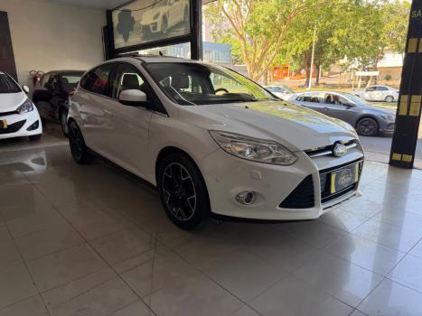 FORD Focus Hatch 2.0 16V 4P TITANIUM PLUS FLEX, Foto 5