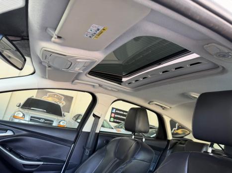 FORD Focus Hatch 2.0 16V 4P TITANIUM PLUS FLEX, Foto 13