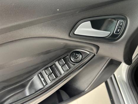 FORD Focus Hatch 2.0 16V 4P FLEX TITANIUM AUTOMTICO, Foto 6