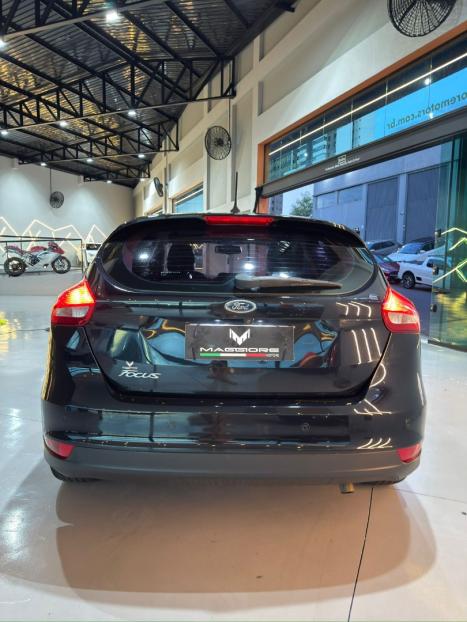 FORD Focus Hatch 2.0 16V 4P FLEX SE PLUS POWERSHIFT AUTOM�TICO, Foto 6