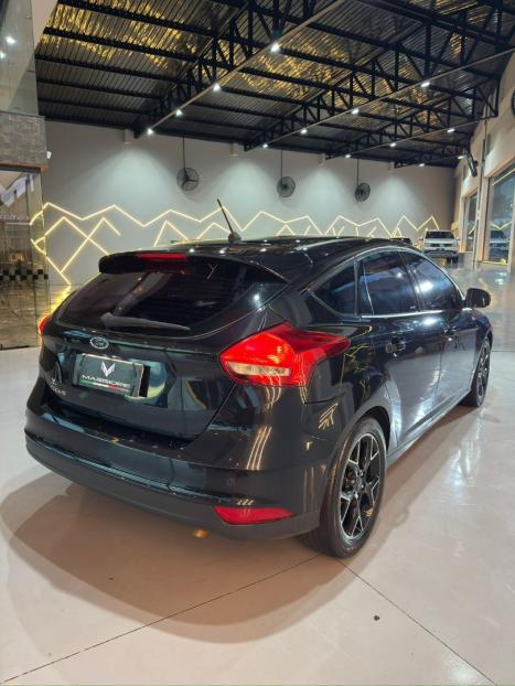 FORD Focus Hatch 2.0 16V 4P FLEX SE PLUS POWERSHIFT AUTOM�TICO, Foto 8