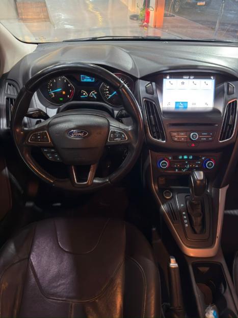 FORD Focus Hatch 2.0 16V 4P FLEX SE PLUS POWERSHIFT AUTOM�TICO, Foto 11