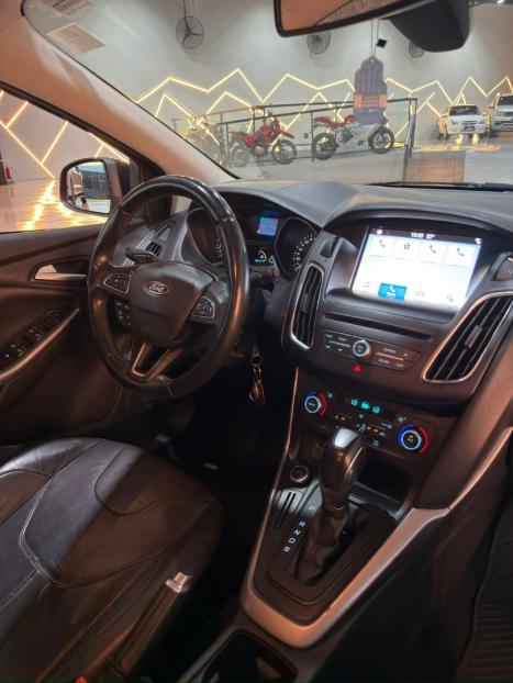 FORD Focus Hatch 2.0 16V 4P FLEX SE PLUS POWERSHIFT AUTOM�TICO, Foto 15