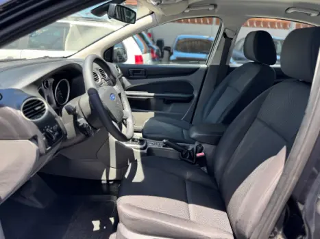 FORD Focus Hatch 2.0 16V 4P GLX FLEX AUTOM�TICO, Foto 9