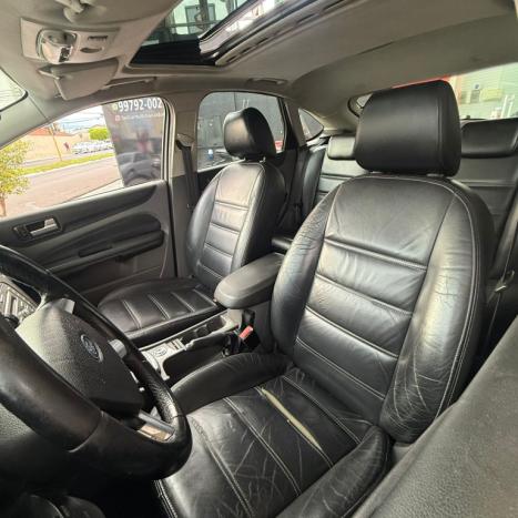 FORD Focus Hatch 2.0 16V 4P GHIA AUTOM�TICO, Foto 11