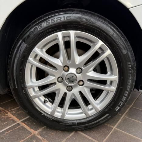 FORD Focus Hatch 2.0 16V 4P GHIA AUTOM�TICO, Foto 14