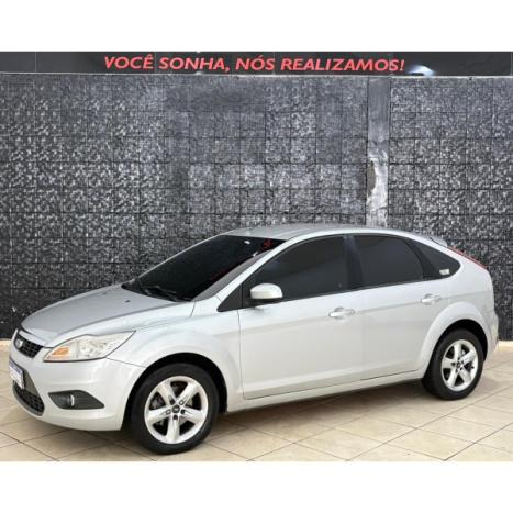FORD Focus Hatch 2.0 16V 4P GLX, Foto 2