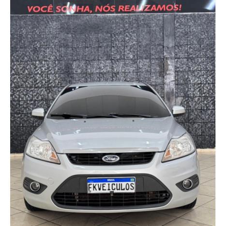 FORD Focus Hatch 2.0 16V 4P GLX, Foto 3