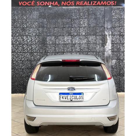FORD Focus Hatch 2.0 16V 4P GLX, Foto 6