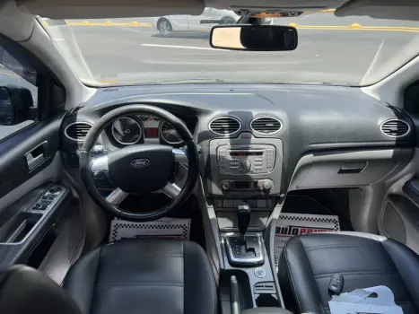 FORD Focus Hatch 2.0 16V 4P FLEX TITANIUM AUTOM�TICO, Foto 8