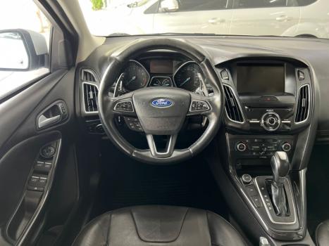 FORD Focus Hatch 2.0 16V 4P TITANIUM PLUS FLEX, Foto 4