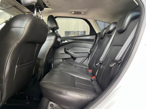 FORD Focus Hatch 2.0 16V 4P TITANIUM PLUS FLEX, Foto 9