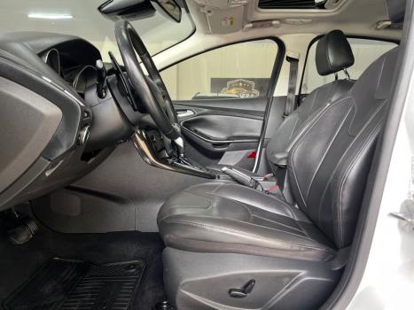 FORD Focus Hatch 2.0 16V 4P TITANIUM PLUS FLEX, Foto 10