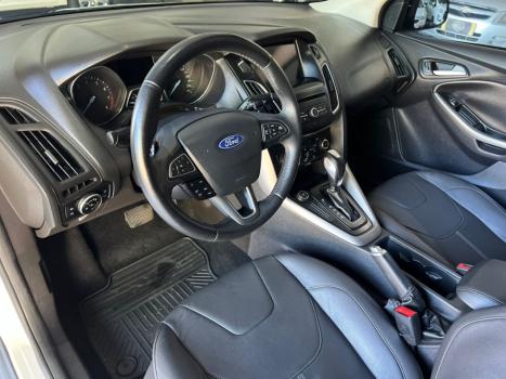 FORD Focus Hatch 2.0 16V 4P FLEX SE PLUS POWERSHIFT AUTOM�TICO, Foto 5