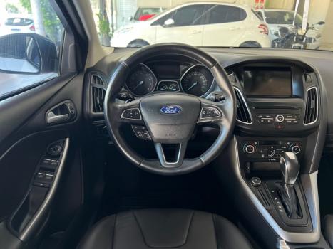 FORD Focus Hatch 2.0 16V 4P FLEX SE PLUS POWERSHIFT AUTOM�TICO, Foto 6