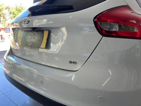 FORD Focus Hatch 2.0 16V 4P FLEX SE PLUS POWERSHIFT AUTOM�TICO, Foto 10