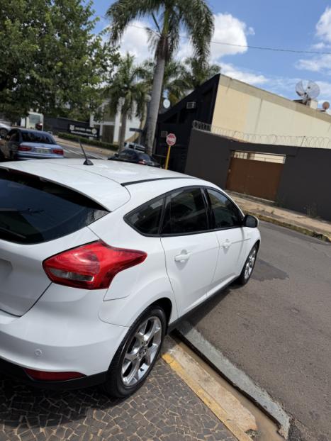 FORD Focus Hatch 2.0 16V 4P FLEX SE AUTOM�TICO, Foto 4