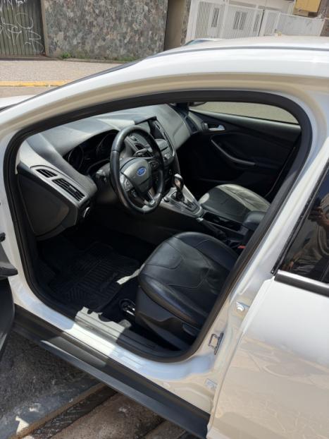 FORD Focus Hatch 2.0 16V 4P FLEX SE AUTOM�TICO, Foto 6