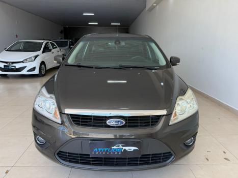 FORD Focus Hatch 2.0 16V 4P GLX AUTOM�TICO, Foto 2
