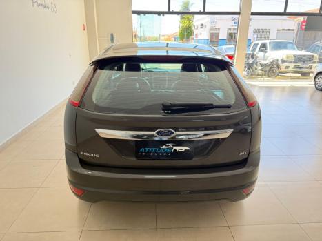 FORD Focus Hatch 2.0 16V 4P GLX AUTOM�TICO, Foto 6