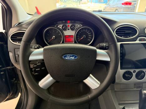 FORD Focus Hatch 2.0 16V 4P GLX AUTOM�TICO, Foto 12