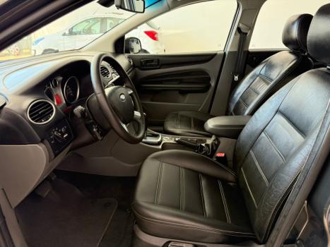 FORD Focus Hatch 2.0 16V 4P GLX AUTOM�TICO, Foto 13