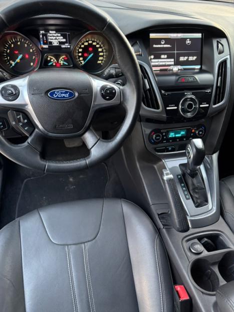 FORD Focus Hatch 2.0 16V 4P FLEX TITANIUM AUTOM�TICO, Foto 4
