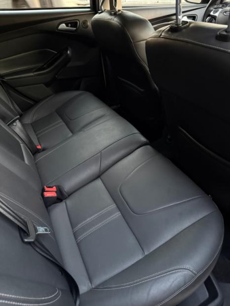 FORD Focus Hatch 2.0 16V 4P FLEX TITANIUM AUTOM�TICO, Foto 9