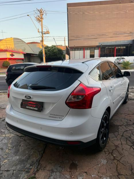 FORD Focus Hatch 2.0 16V 4P FLEX TITANIUM AUTOM�TICO, Foto 13