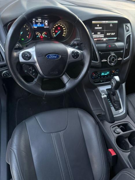 FORD Focus Hatch 2.0 16V 4P FLEX TITANIUM AUTOM�TICO, Foto 14