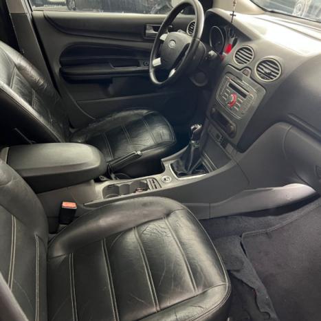 FORD Focus Hatch 2.0 16V 4P GHIA FLEX, Foto 8