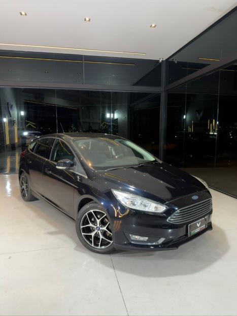 FORD Focus Hatch 2.0 16V 4P FLEX TITANIUM POWERSHIFT AUTOM�TICO, Foto 2