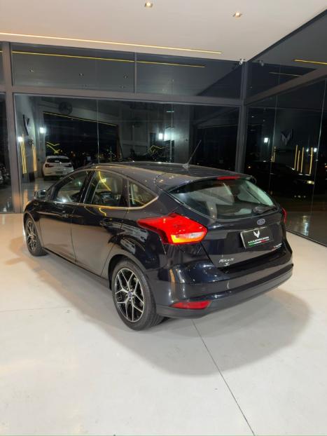 FORD Focus Hatch 2.0 16V 4P FLEX TITANIUM POWERSHIFT AUTOM�TICO, Foto 8
