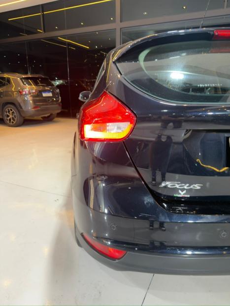 FORD Focus Hatch 2.0 16V 4P FLEX TITANIUM POWERSHIFT AUTOM�TICO, Foto 9