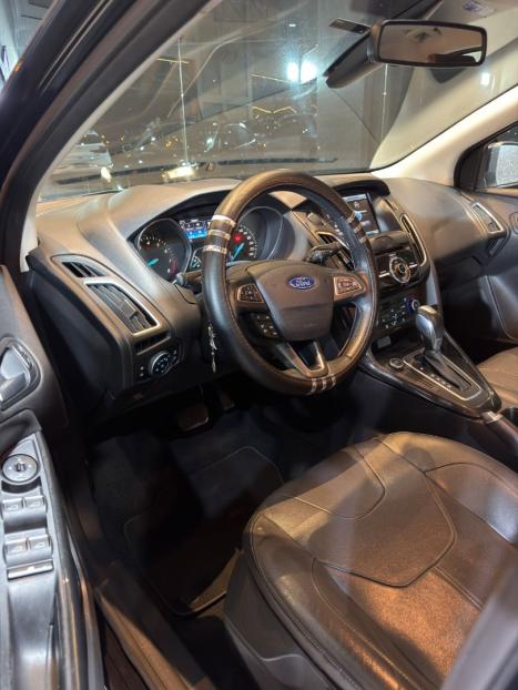 FORD Focus Hatch 2.0 16V 4P FLEX TITANIUM POWERSHIFT AUTOM�TICO, Foto 13