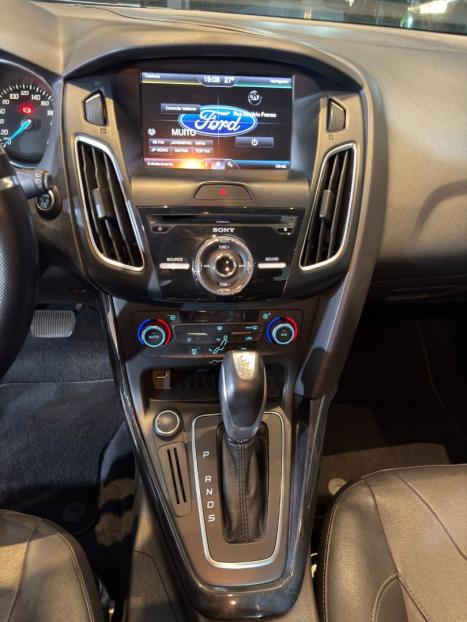 FORD Focus Hatch 2.0 16V 4P FLEX TITANIUM POWERSHIFT AUTOM�TICO, Foto 14