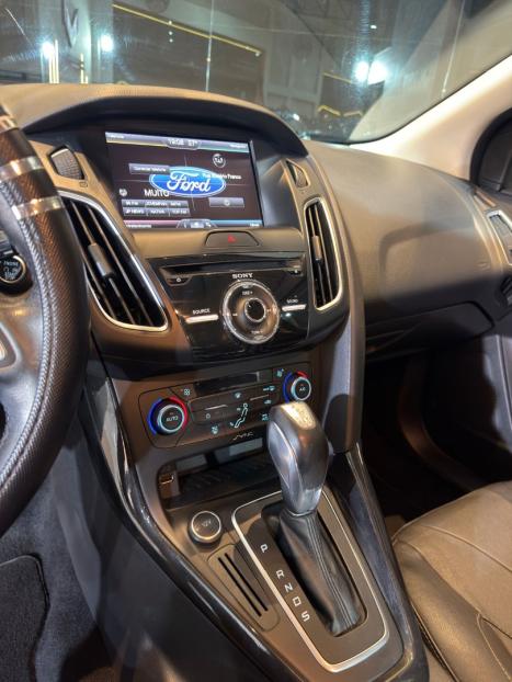 FORD Focus Hatch 2.0 16V 4P FLEX TITANIUM POWERSHIFT AUTOM�TICO, Foto 15