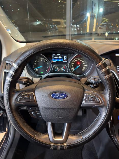 FORD Focus Hatch 2.0 16V 4P FLEX TITANIUM POWERSHIFT AUTOM�TICO, Foto 17