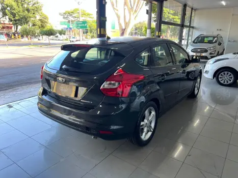 FORD Focus Hatch 2.0 16V 4P FLEX SE AUTOM�TICO, Foto 9