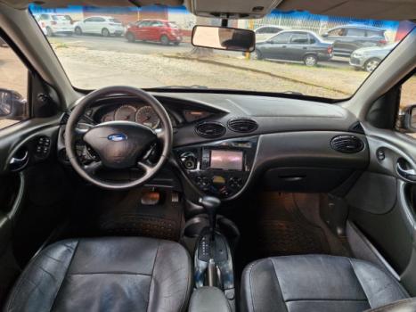 FORD Focus Hatch 2.0 16V 4P GHIA AUTOM�TICO, Foto 10