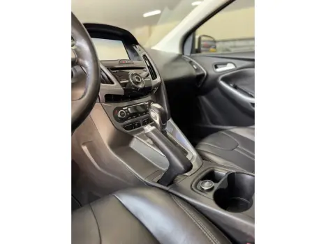 FORD Focus Hatch 2.0 16V 4P FLEX TITANIUM POWERSHIFT AUTOM�TICO, Foto 6