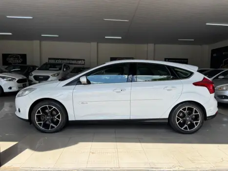 FORD Focus Hatch 2.0 16V 4P FLEX TITANIUM POWERSHIFT AUTOM�TICO, Foto 12