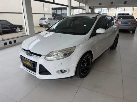 FORD Focus Hatch 2.0 16V 4P TITANIUM PLUS FLEX, Foto 3