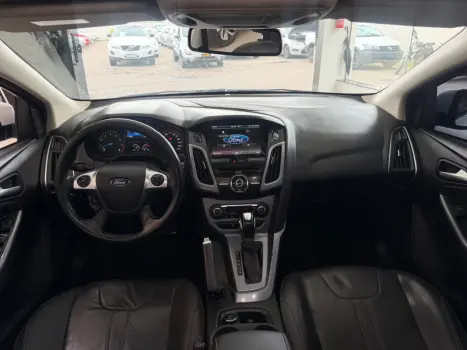 FORD Focus Hatch 2.0 16V 4P TITANIUM PLUS FLEX, Foto 8