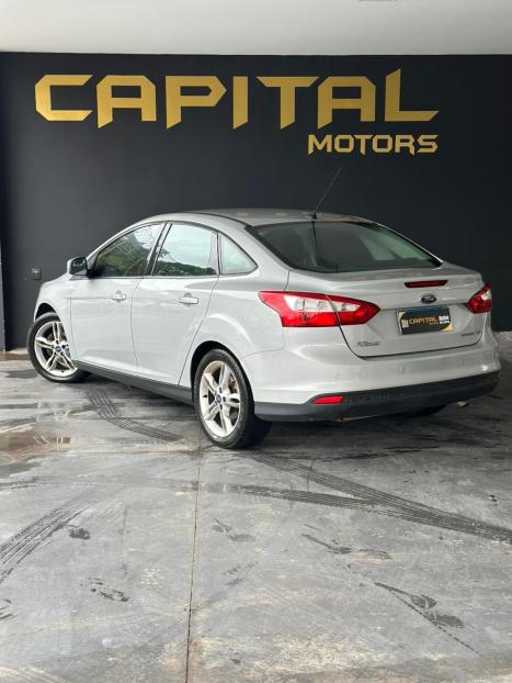 FORD Focus Hatch 2.0 16V 4P FLEX SE POWERSHIFT AUTOM�TICO, Foto 5