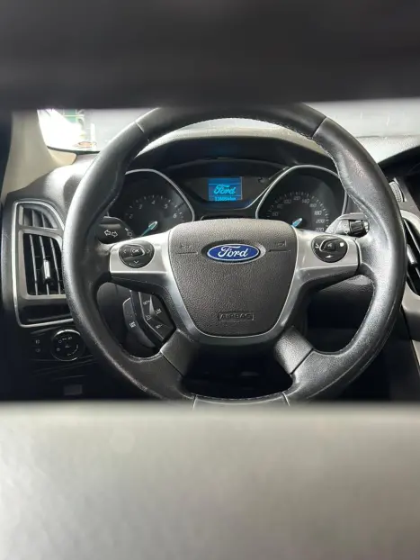 FORD Focus Hatch 2.0 16V 4P FLEX SE POWERSHIFT AUTOM�TICO, Foto 10